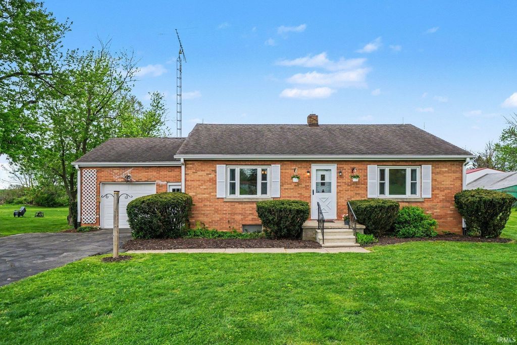 16400 Elmwood Avenue, Mishawaka, IN 46544