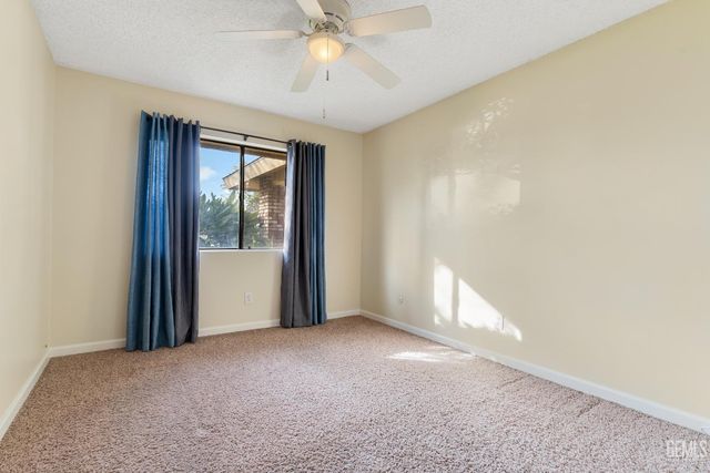 3012 Pendleton Court, Bakersfield, CA 93309