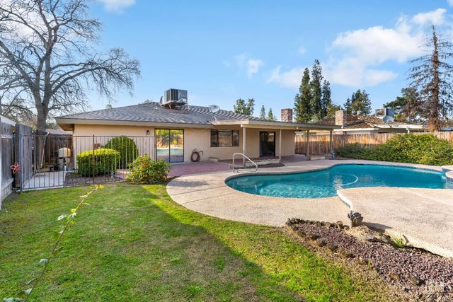 3012 Pendleton Court, Bakersfield, CA 93309