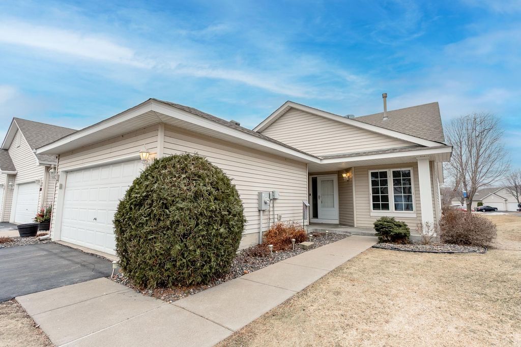 10493 181st Lane NW, Elk River, MN 55330