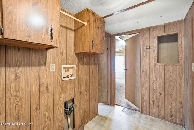 8252 BUTTERCUP Street, Jacksonville, FL 32210