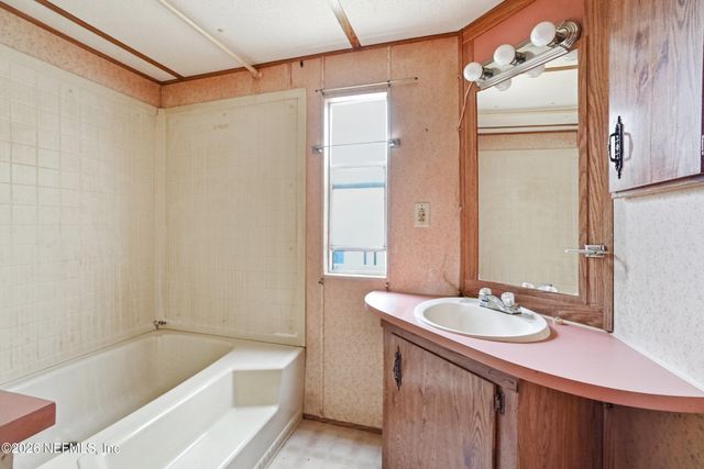 8252 BUTTERCUP Street, Jacksonville, FL 32210