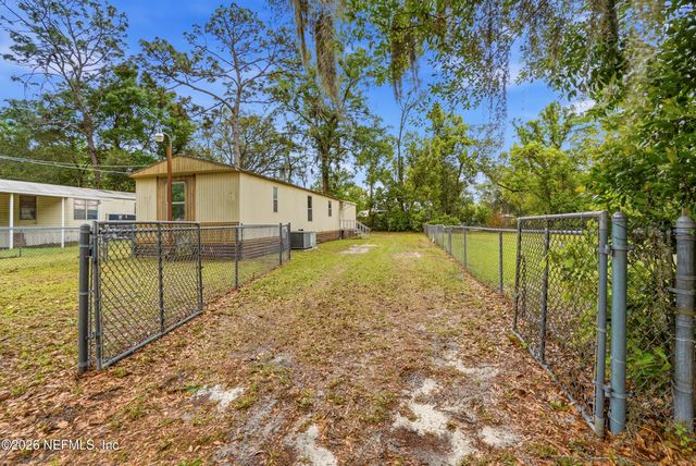 8252 BUTTERCUP Street, Jacksonville, FL 32210