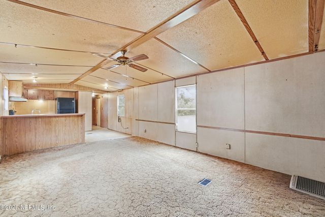 8252 BUTTERCUP Street, Jacksonville, FL 32210