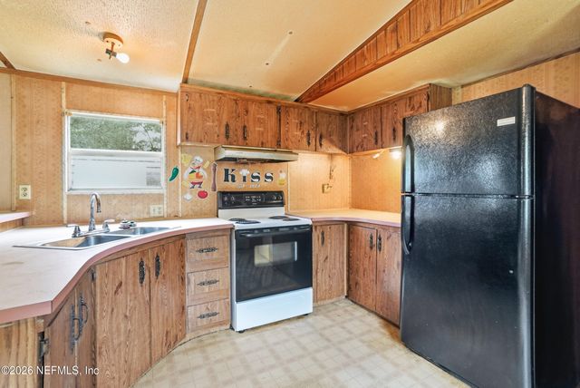 8252 BUTTERCUP Street, Jacksonville, FL 32210