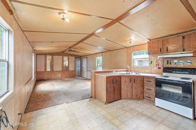 8252 BUTTERCUP Street, Jacksonville, FL 32210