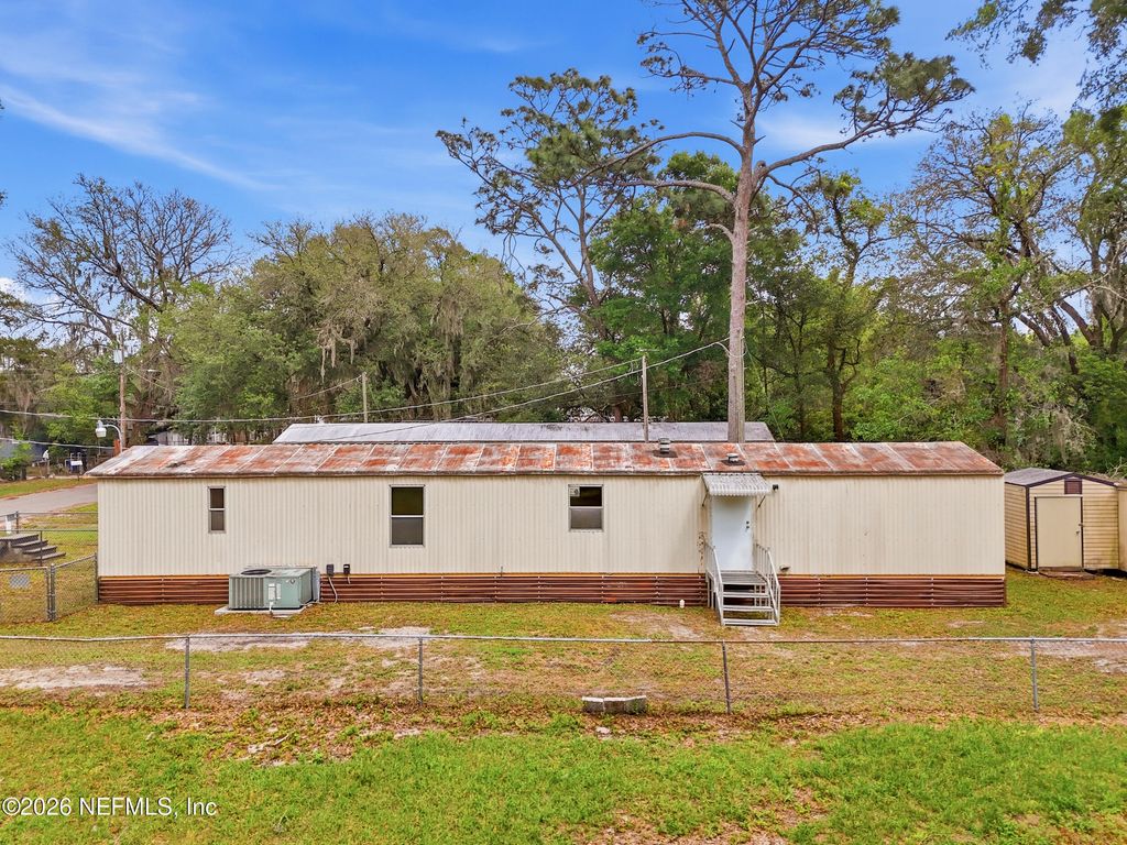 8252 BUTTERCUP Street, Jacksonville, FL 32210