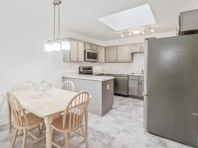 9403 Crimnson, Dallas, TX 75217