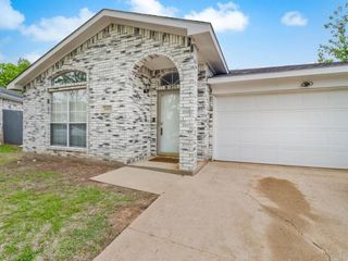 9403 Crimnson, Dallas, TX 75217
