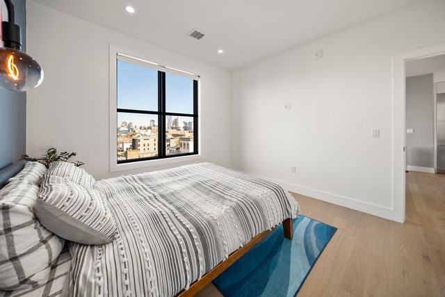 472 W Broadway 503, Boston, MA 02127