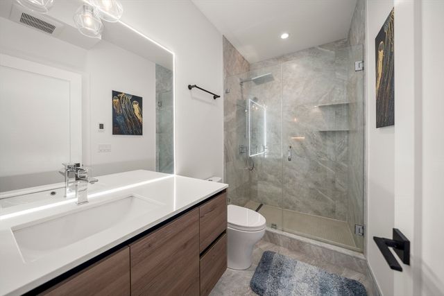 472 W Broadway 503, Boston, MA 02127