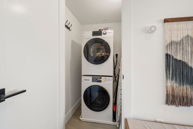 472 W Broadway 503, Boston, MA 02127