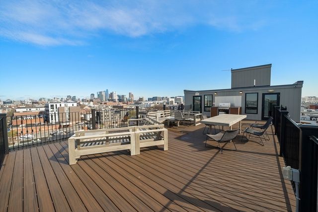 472 W Broadway 503, Boston, MA 02127