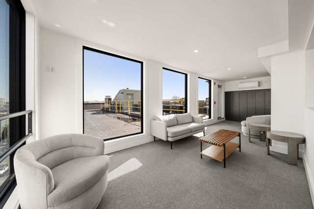 472 W Broadway 503, Boston, MA 02127