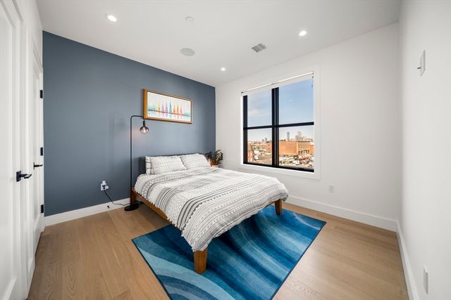 472 W Broadway 503, Boston, MA 02127