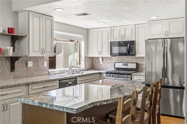 6143 Coral Ridge, Riverside, CA 92505