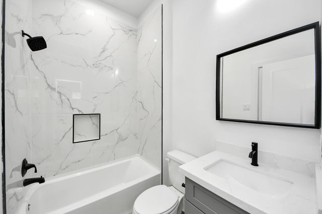 7413 N Star Street B, Houston, TX 77088