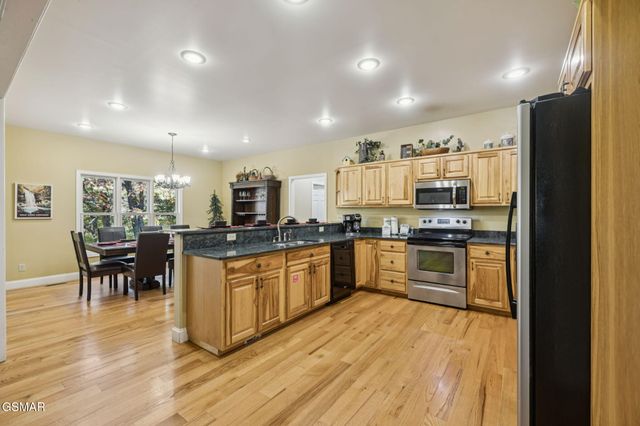 3715 Cinnamon Way, Sevierville, TN 37862