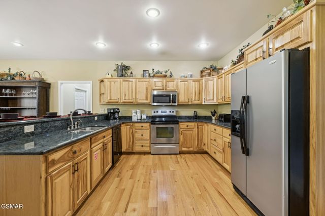 3715 Cinnamon Way, Sevierville, TN 37862