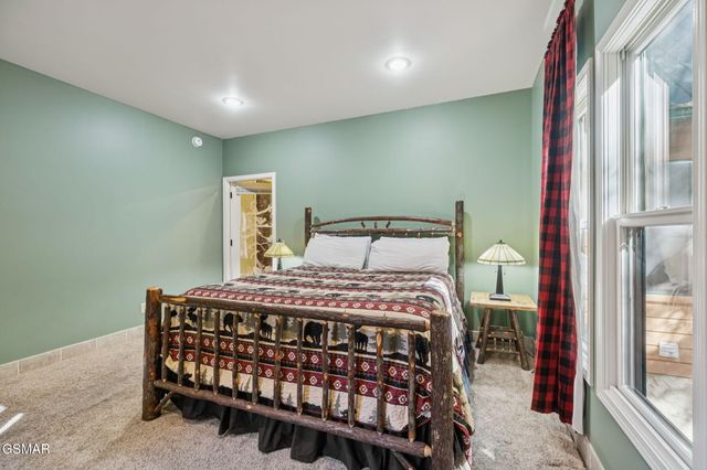 3715 Cinnamon Way, Sevierville, TN 37862