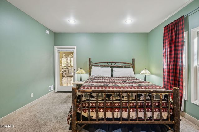 3715 Cinnamon Way, Sevierville, TN 37862