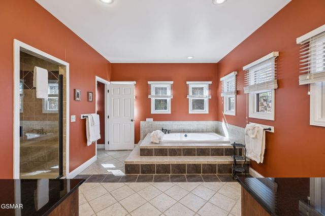 3715 Cinnamon Way, Sevierville, TN 37862