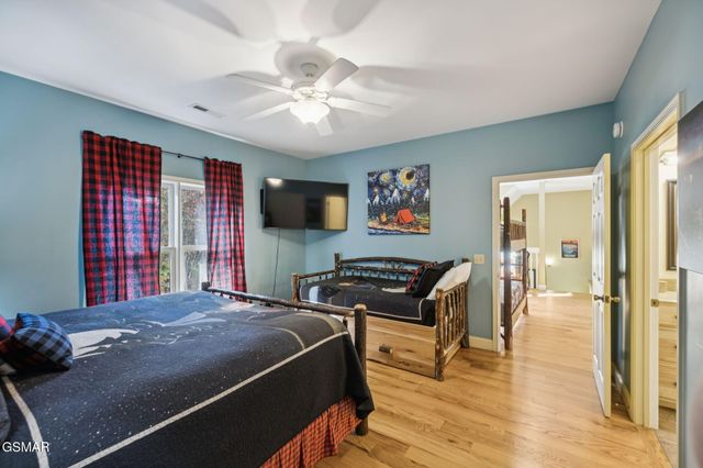 3715 Cinnamon Way, Sevierville, TN 37862