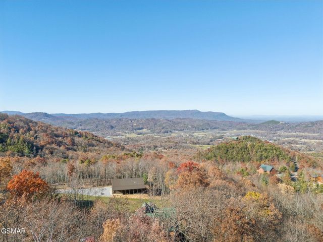 3715 Cinnamon Way, Sevierville, TN 37862