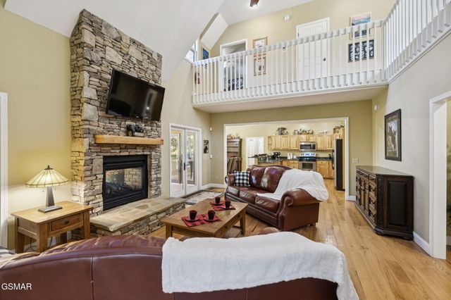 3715 Cinnamon Way, Sevierville, TN 37862