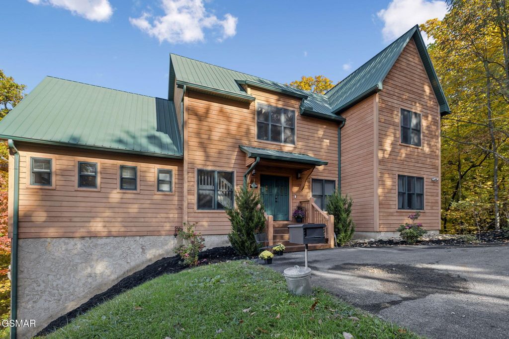 3715 Cinnamon Way, Sevierville, TN 37862