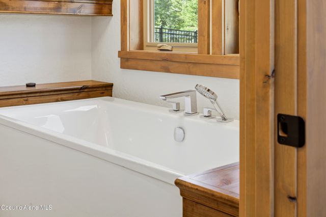 2117 E Amulet Cir, Rathdrum, ID 83858