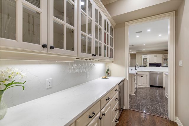 215 Bent Creek Court, Southlake, TX 76092