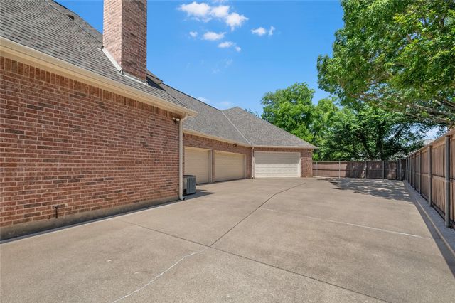 215 Bent Creek Court, Southlake, TX 76092