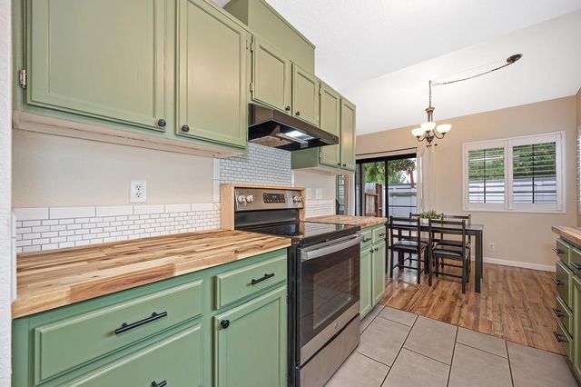 48 Westview Dr, Jackson, CA 95642