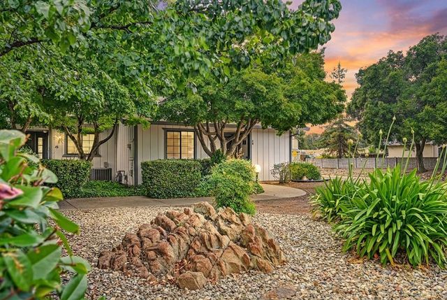 48 Westview Dr, Jackson, CA 95642