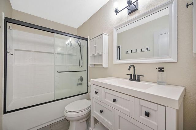 48 Westview Dr, Jackson, CA 95642