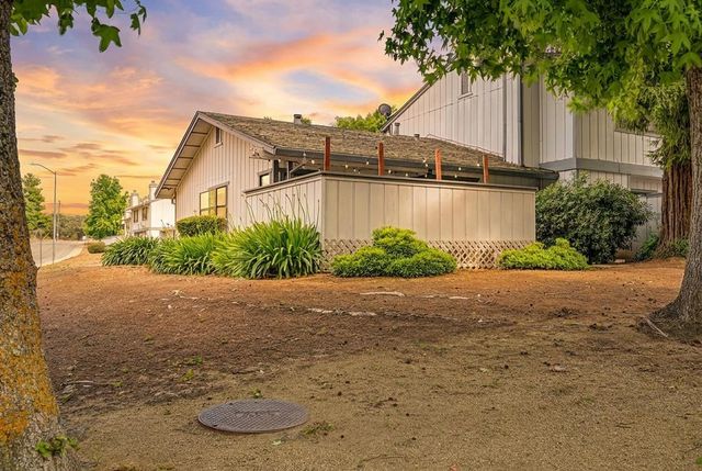 48 Westview Dr, Jackson, CA 95642