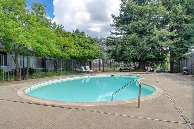 48 Westview Dr, Jackson, CA 95642