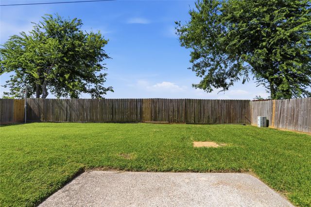 3535 Hombly Road, Houston, TX 77066