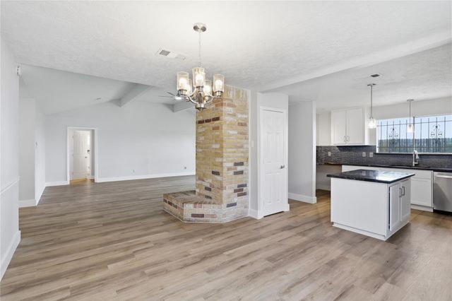 3535 Hombly Road, Houston, TX 77066
