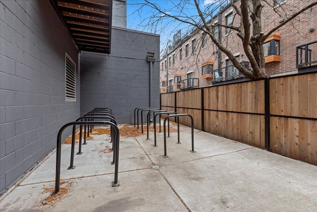 2217 W Madison Street 314, Chicago, IL 60612