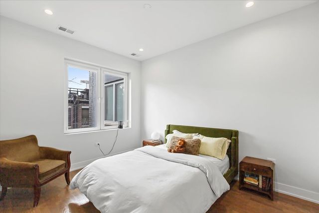2217 W Madison Street 314, Chicago, IL 60612