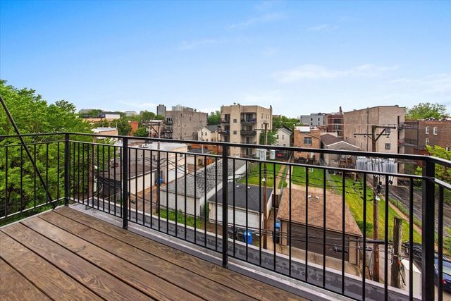 2217 W Madison Street 314, Chicago, IL 60612