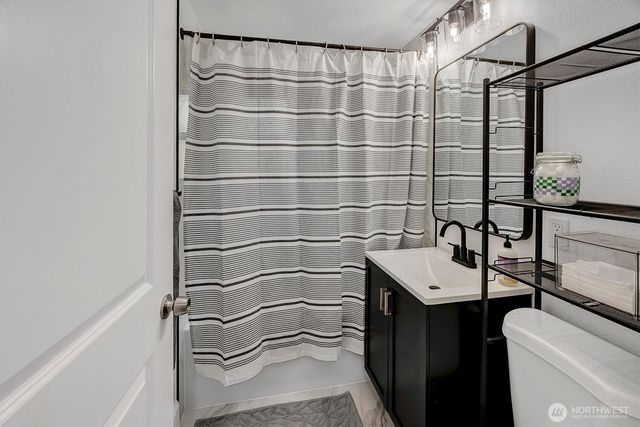 555 Windsor Place NE, Renton, WA 98056