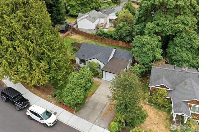 555 Windsor Place NE, Renton, WA 98056