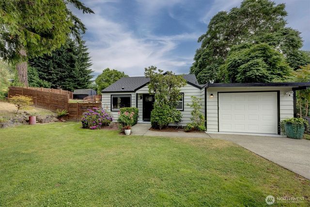 555 Windsor Place NE, Renton, WA 98056