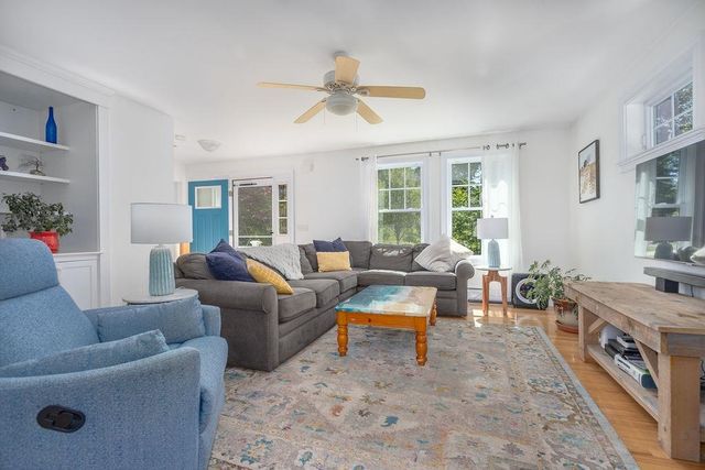 2 Gerrior Drive, Nottingham, NH 03290