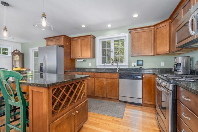 2 Gerrior Drive, Nottingham, NH 03290