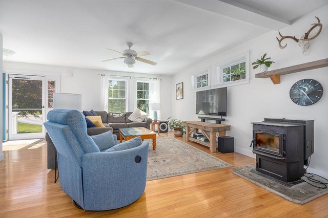 2 Gerrior Drive, Nottingham, NH 03290