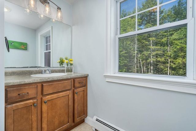 2 Gerrior Drive, Nottingham, NH 03290